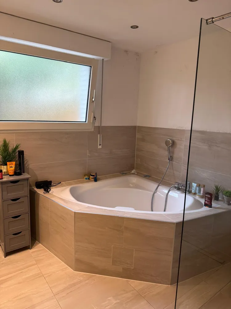 3 Zimmer Wohnung mit 105 m² in Oberhausen – Bild 2