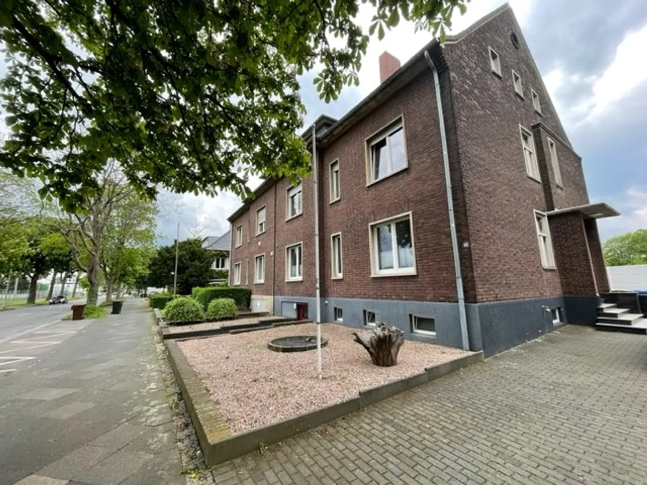 2 Zimmer Wohnung mit 85 m² in Mönchengladbach – Bild 2