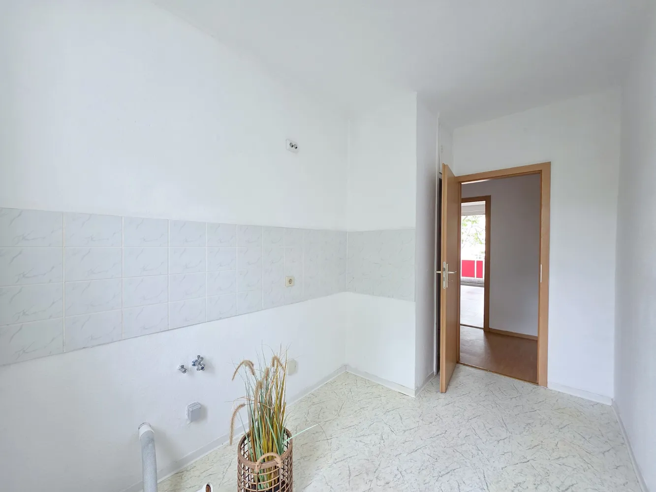 2 room apartment with 49 m² in Magdeburg – Photo 2