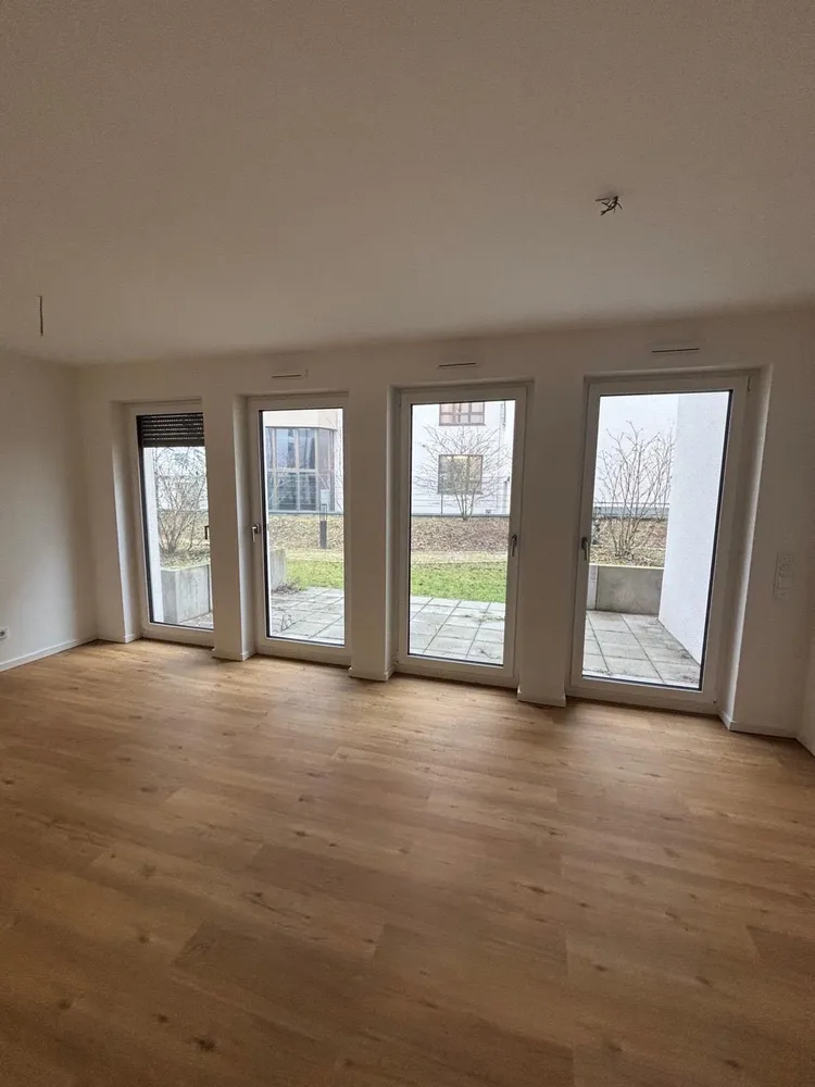 2 Zimmer Wohnung mit 81 m² in Frankfurt am Main – Bild 1