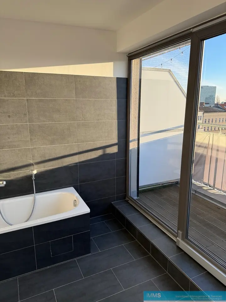 2 Zimmer Wohnung mit 102 m² in Berlin – Bild 8