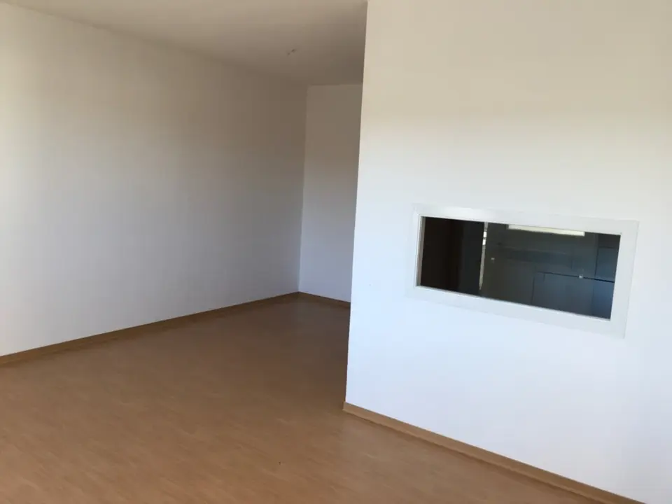 3 Zimmer Wohnung mit 63 m² in Neubrandenburg – Bild 2