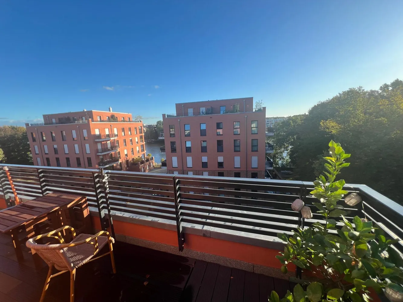 3 Zimmer Wohnung mit 98 m² in Berlin – Bild 1