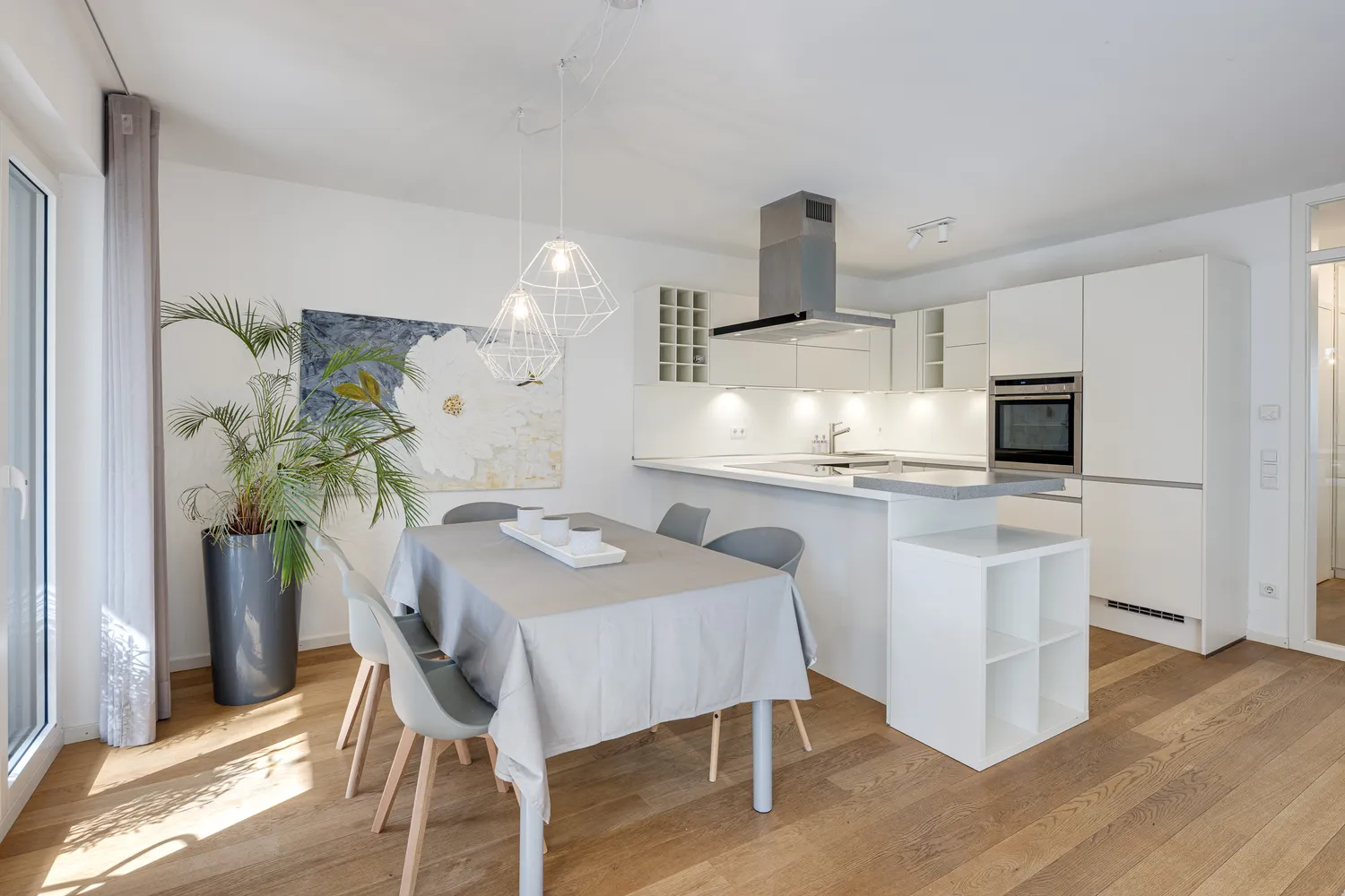 6 Zimmer Wohnung mit 180 m² in München – Bild 7
