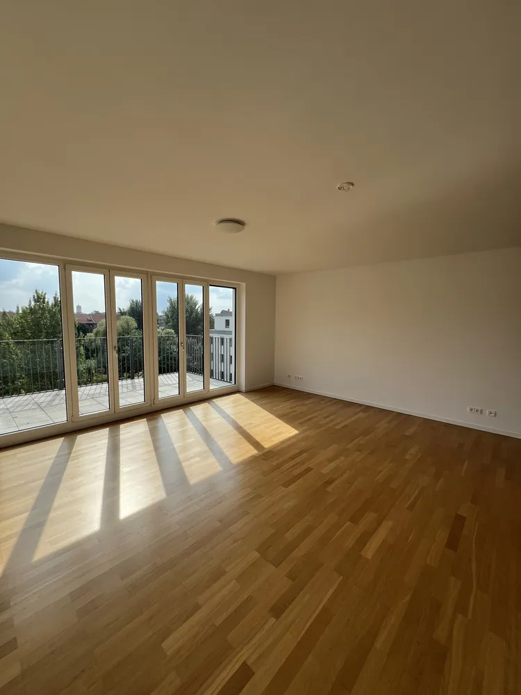 4 Zimmer Wohnung mit 99 m² in Berlin – Bild 2