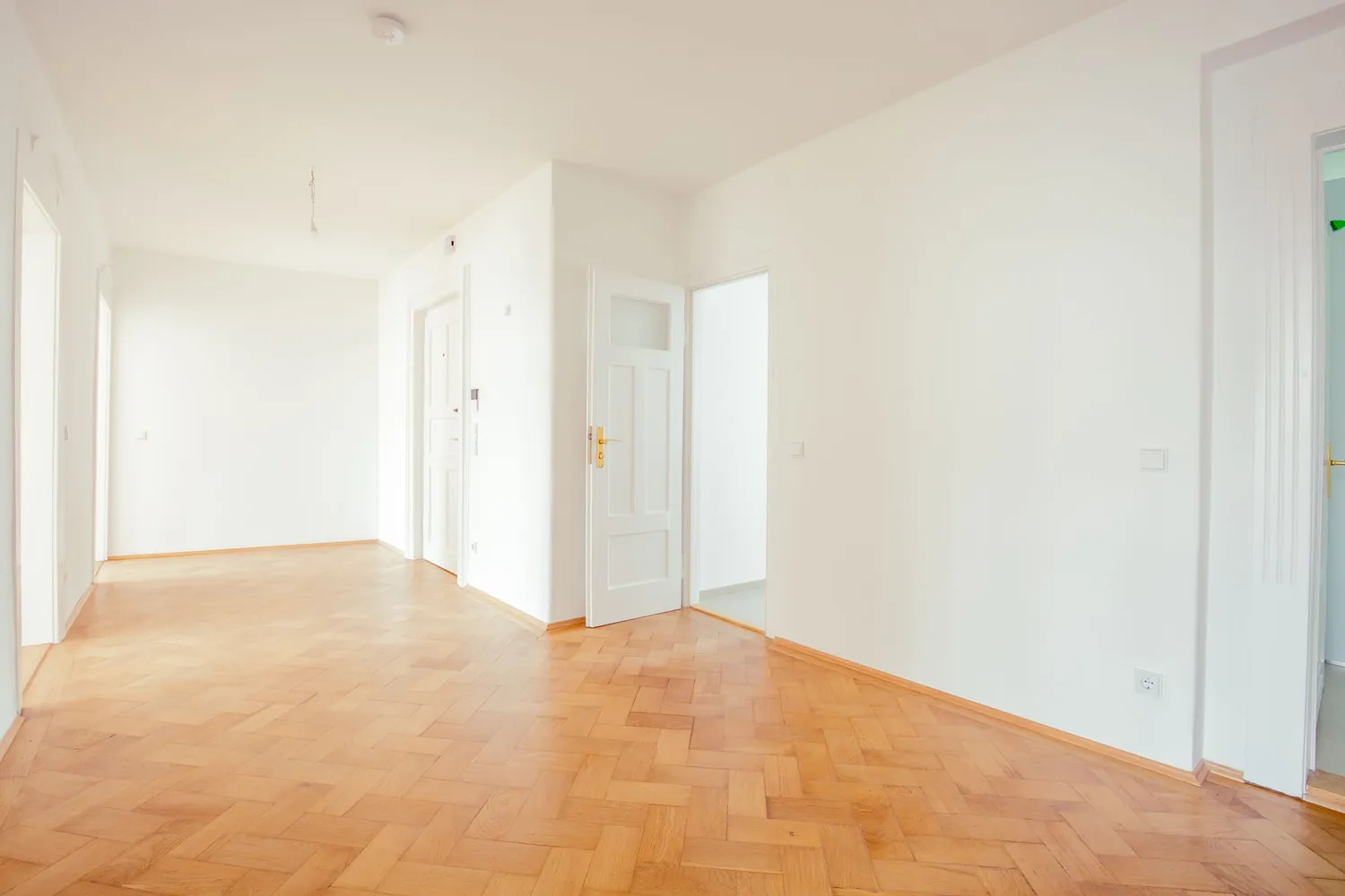 3 Zimmer Wohnung mit 118 m² in München – Bild 2