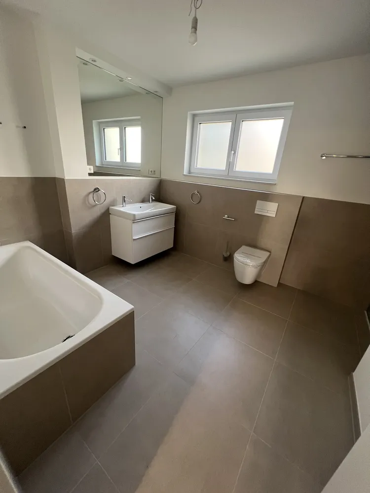 8 Zimmer Haus mit 240 m² in Wiesbaden – Bild 8