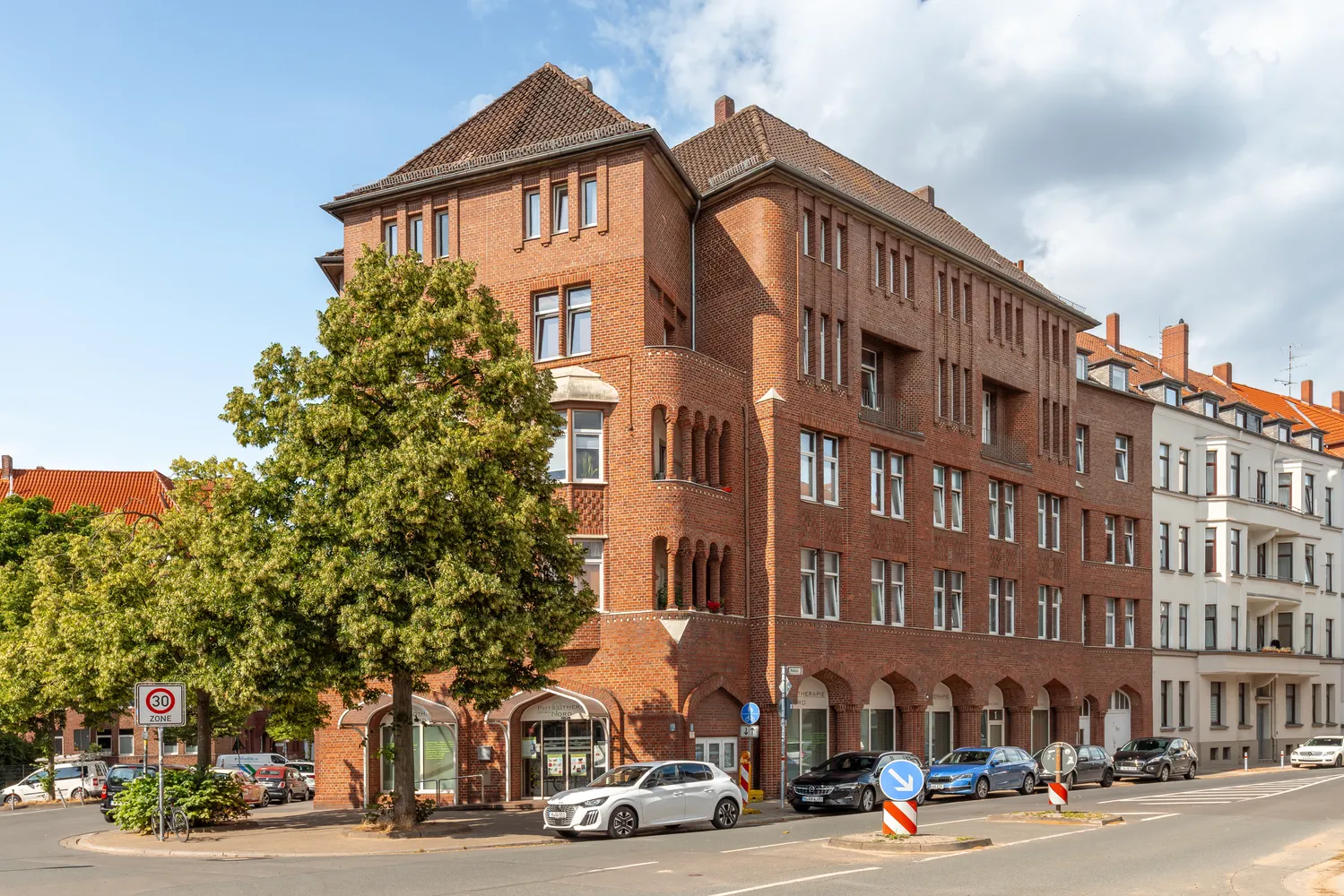 2 room apartment with 42 m² in Hanover – Photo 1