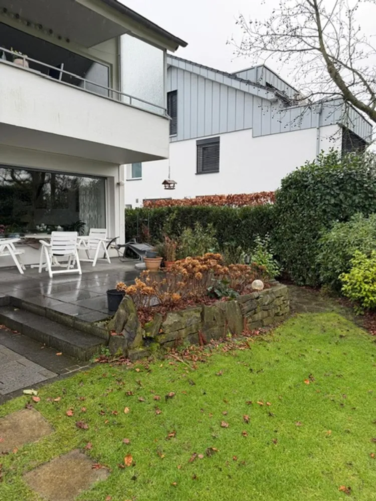 2 Zimmer Wohnung mit 77 m² in Düsseldorf – Bild 2