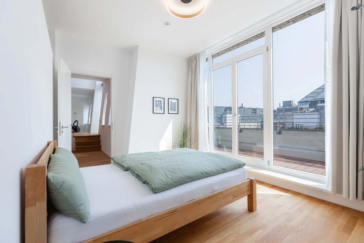 6 Zimmer Wohnung mit 334 m² in Frankfurt am Main – Bild 4