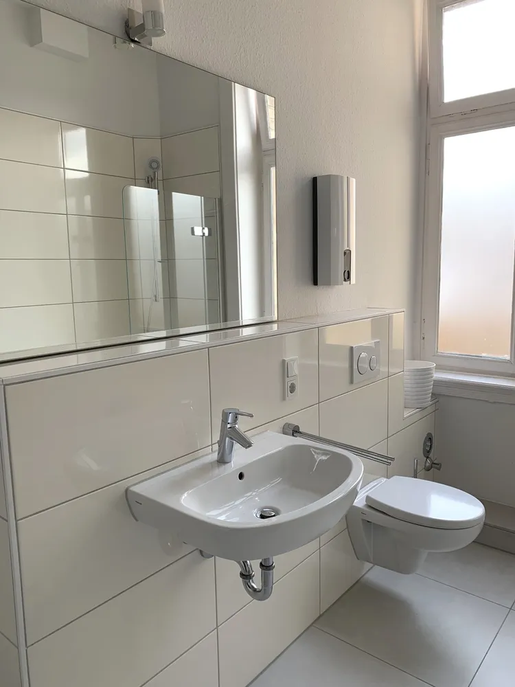 4 Zimmer Wohnung mit 121 m² in Wiesbaden – Bild 2