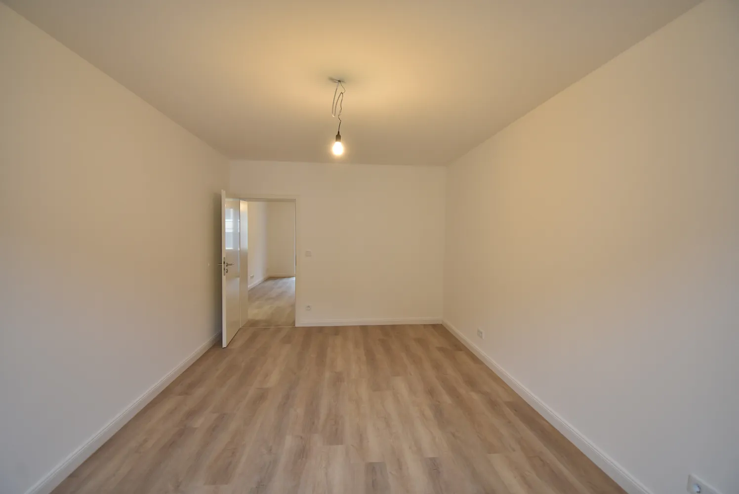 2 Zimmer Wohnung mit 67 m² in Düsseldorf – Bild 12