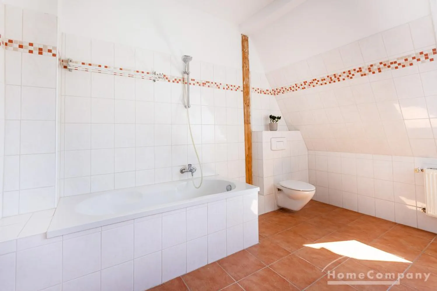 2 Zimmer Wohnung mit 65 m² in Dresden – Bild 4