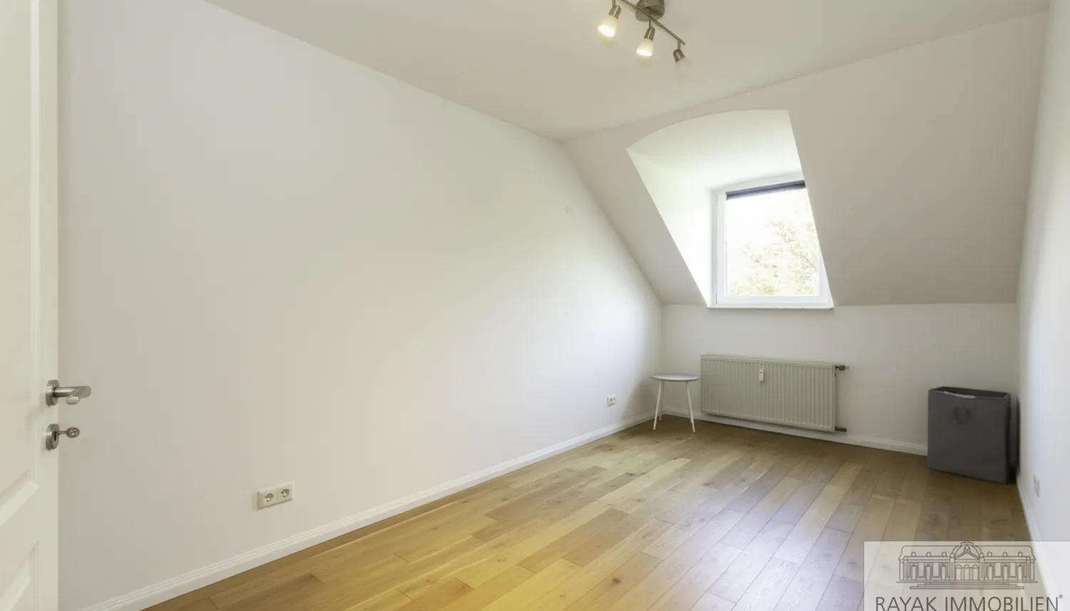 3 Zimmer Wohnung mit 98 m² in Düsseldorf – Bild 9