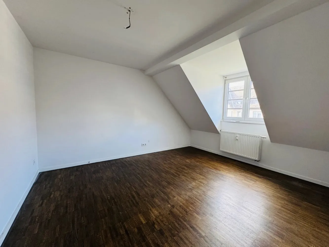 4 Zimmer Wohnung mit 95 m² in Düsseldorf – Bild 12