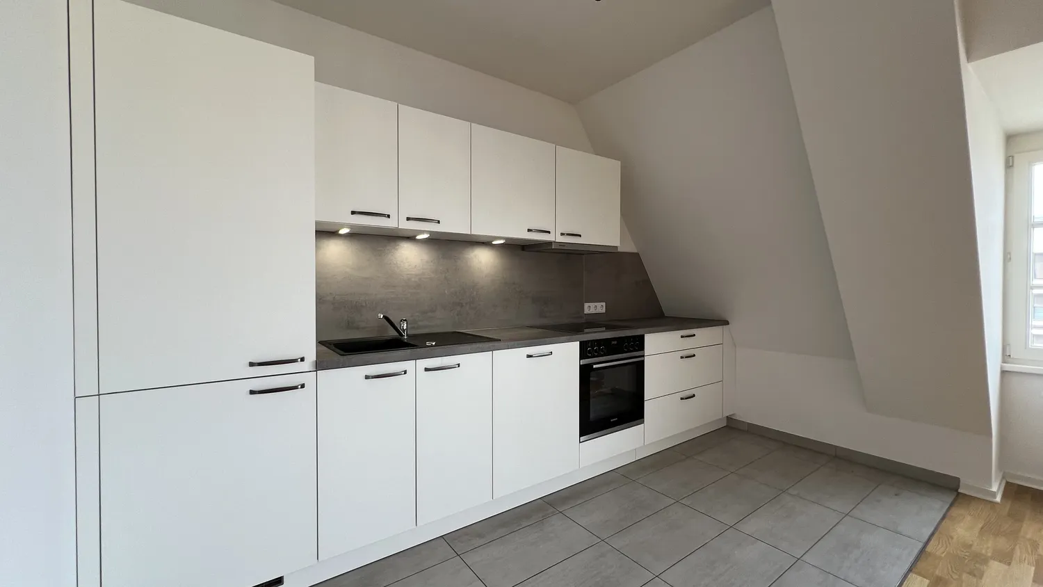 4 Zimmer Wohnung mit 107 m² in Berlin – Bild 2