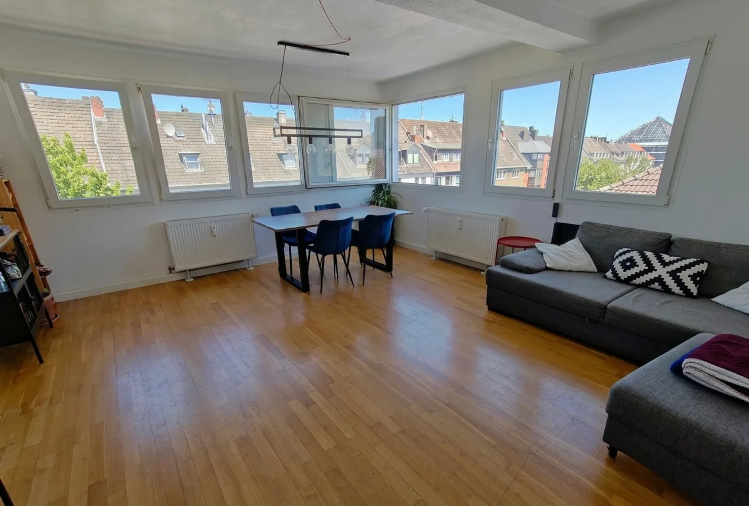2 Zimmer Wohnung mit 67 m² in Köln – Bild 4