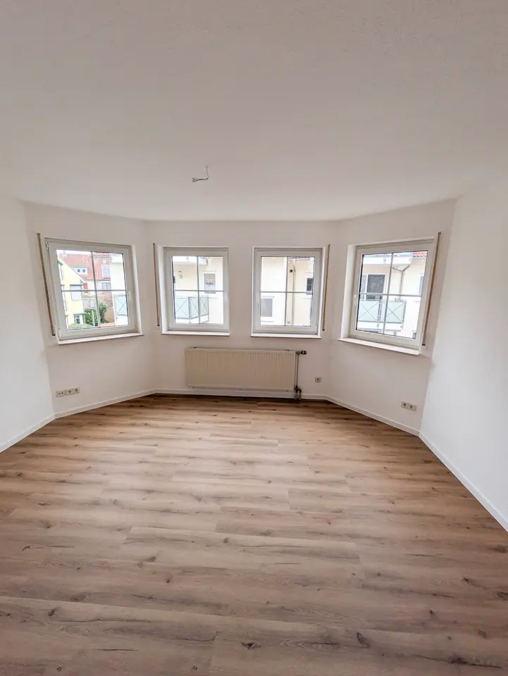 4 Zimmer Wohnung mit 105 m² in Aschaffenburg – Bild 1