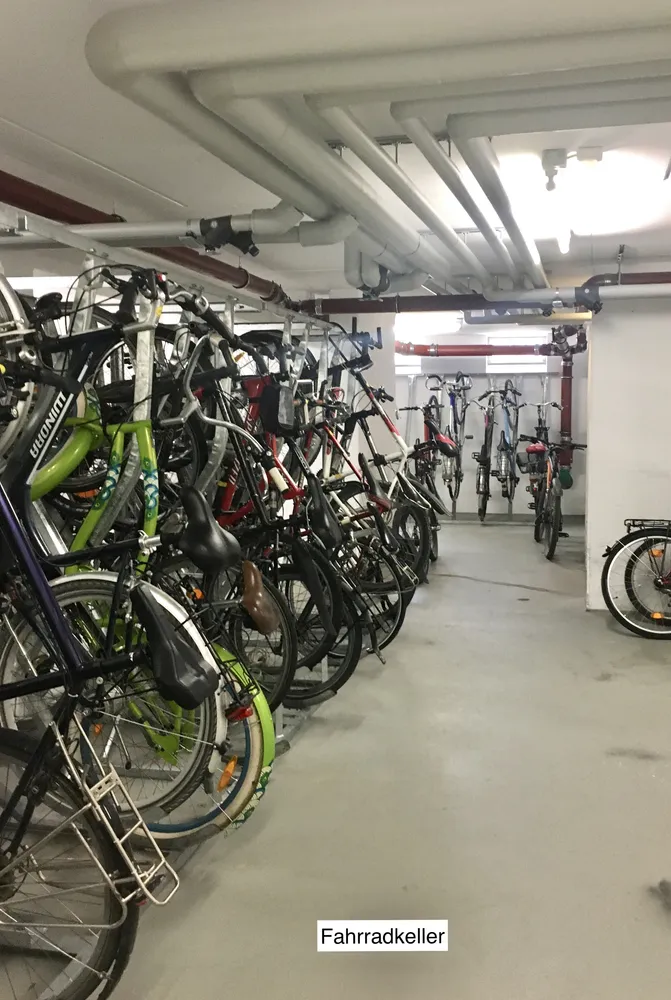 4 Zimmer Wohnung mit 98 m² in München – Bild 1