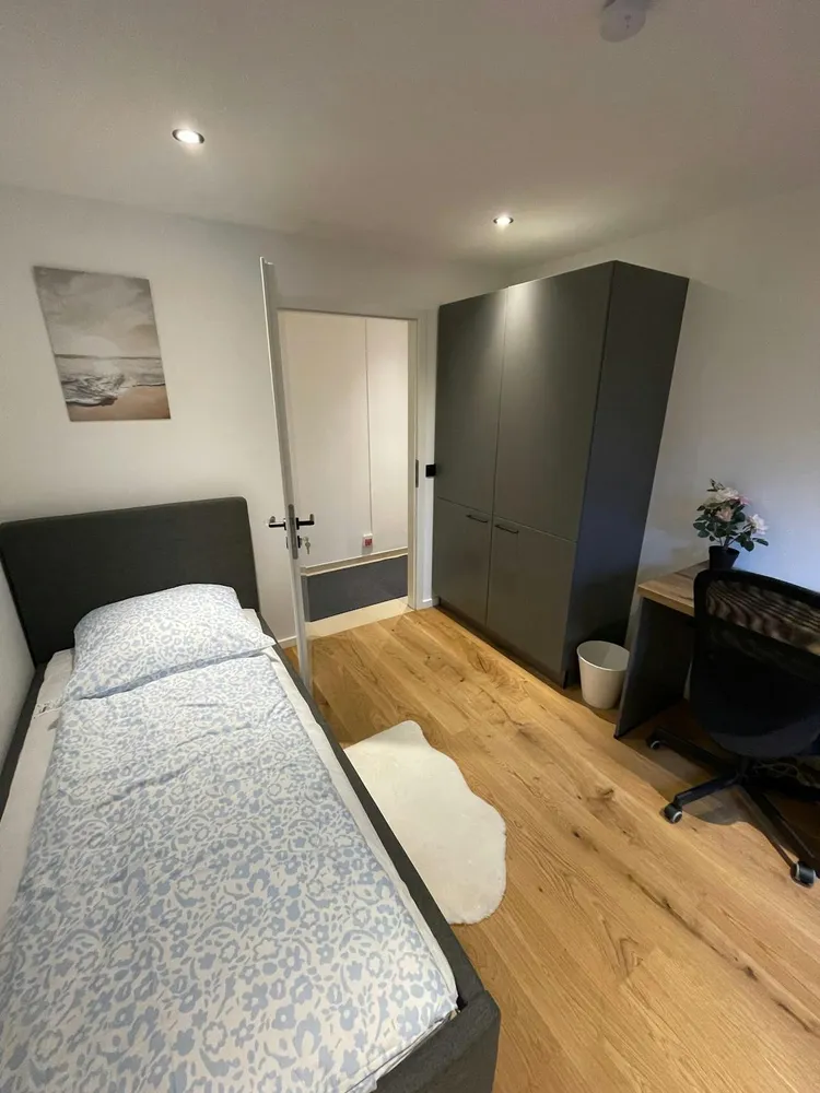 WG-Zimmer mit 11 m² in München – Bild 2