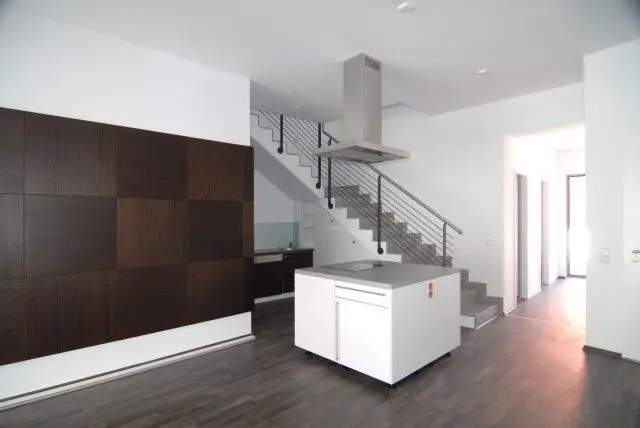 4 Zimmer Wohnung mit 192 m² in Zwickau – Bild 2
