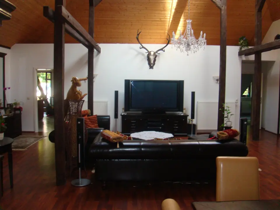 5 Zimmer Wohnung mit 210 m² in Grimma – Bild 6