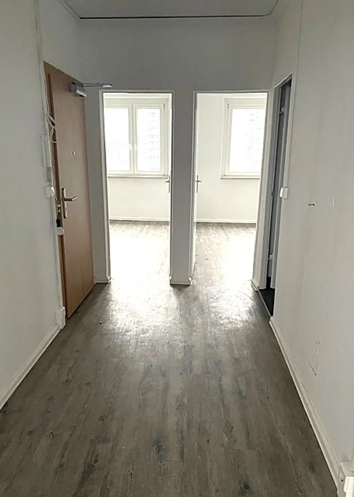 4 Zimmer Wohnung mit 63 m² in Halle (Saale) – Bild 2