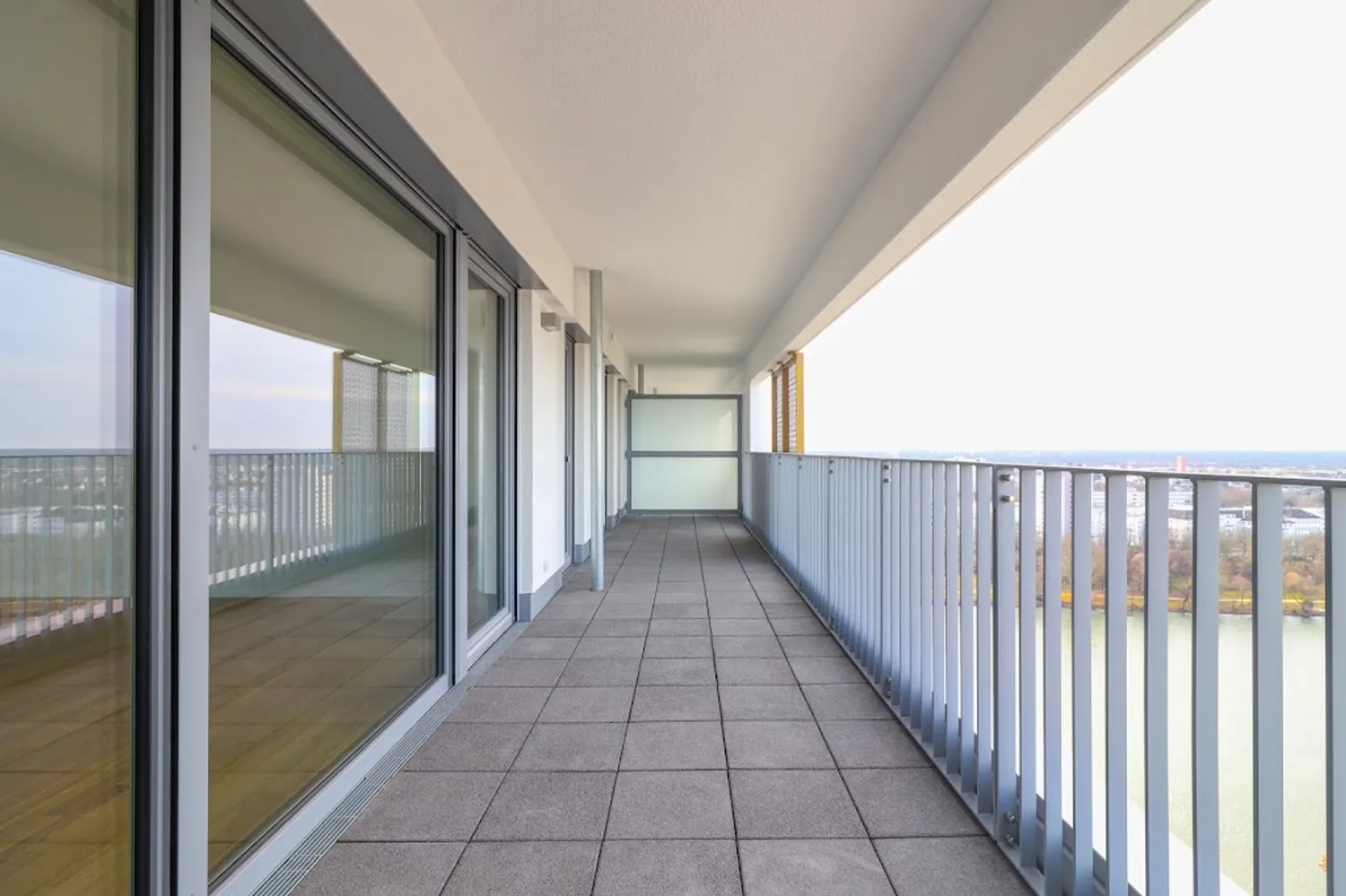 5 Zimmer Wohnung mit 153 m² in Frankfurt am Main – Bild 5