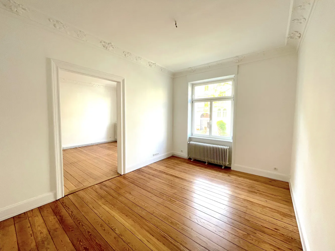 3 Zimmer Wohnung mit 93 m² in Wiesbaden – Bild 2