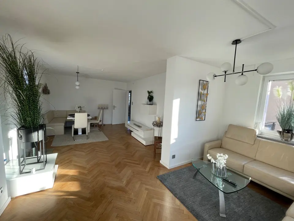 WG-Zimmer mit 95 m² in Herrenberg – Bild 1