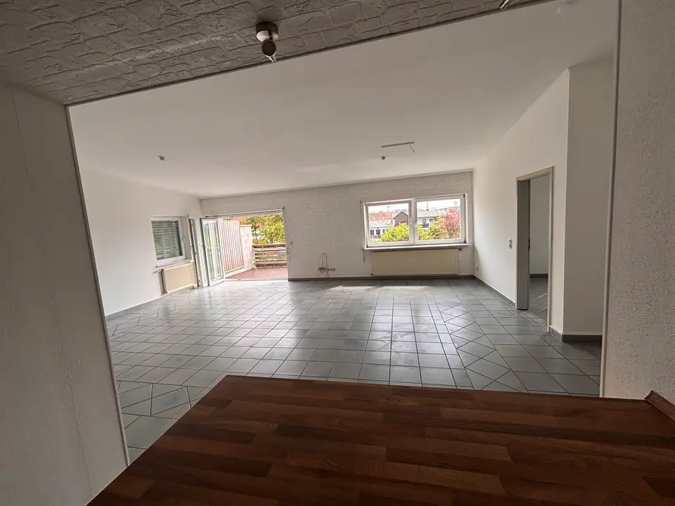 6 Zimmer Haus mit 120 m² in Saarbrücken – Bild 1