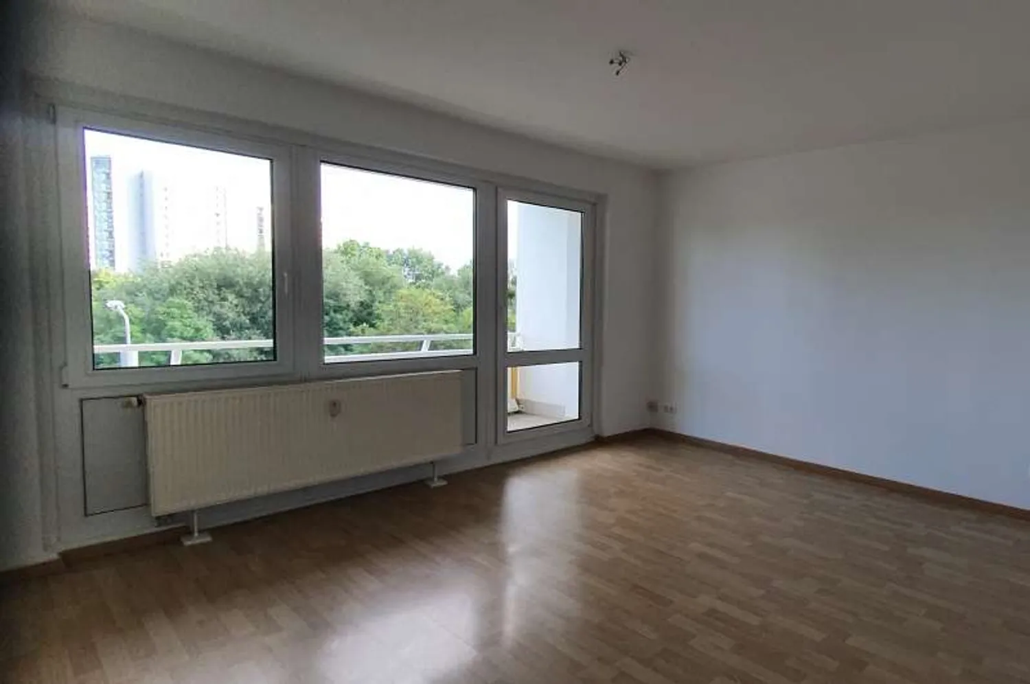 2 Zimmer Wohnung mit 47 m² in Dresden – Bild 2