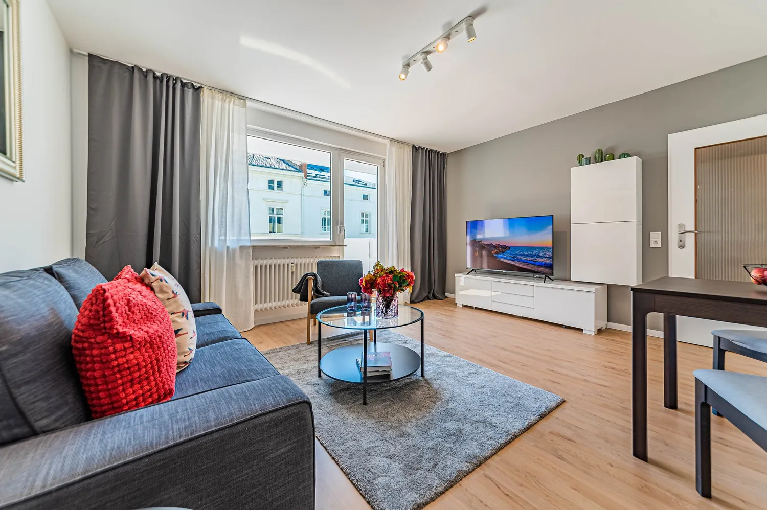 2 room apartment with 48 m² in Frankfurt am Main – Photo 1