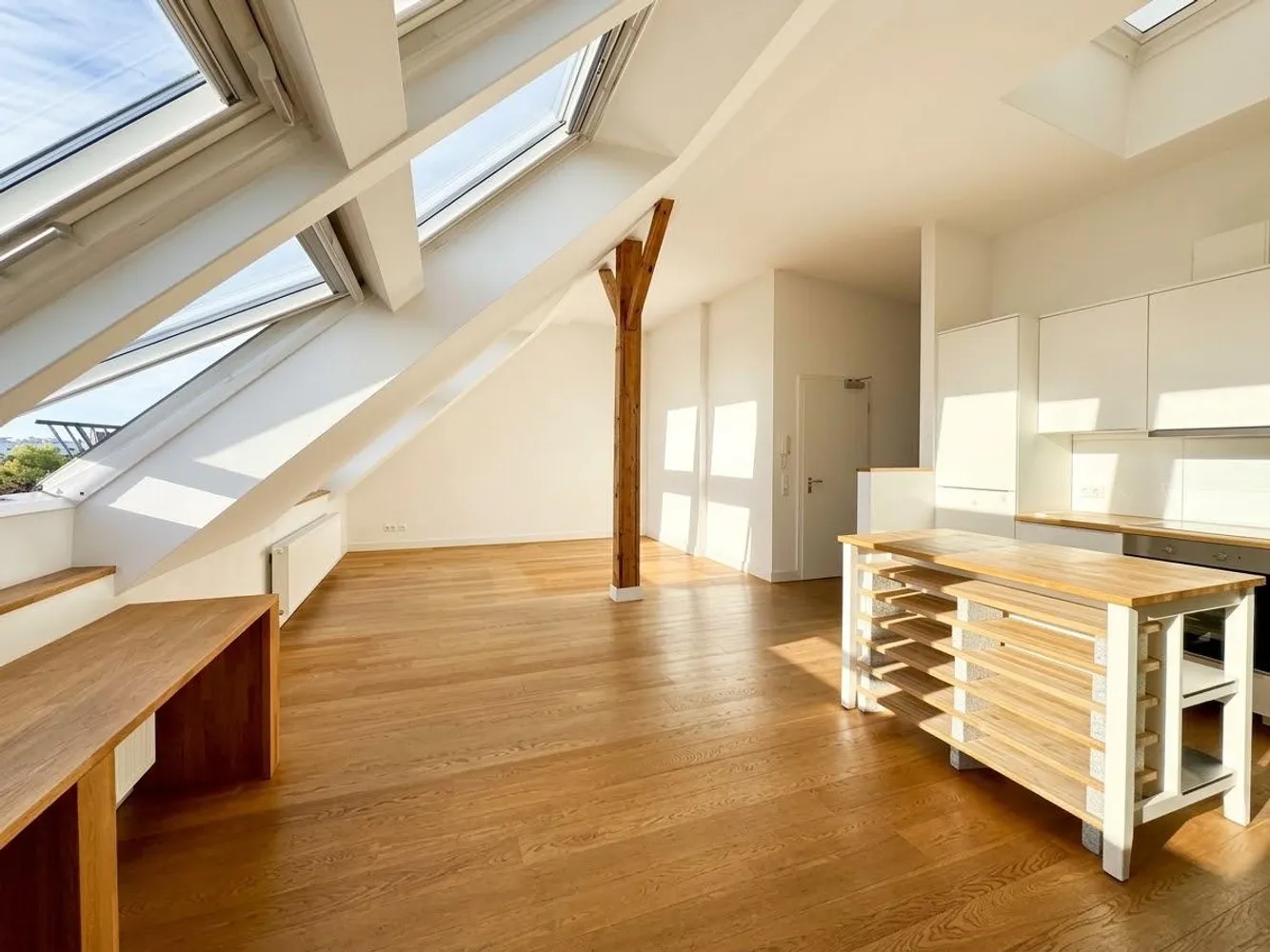 4 Zimmer Wohnung mit 102 m² in Hamburg – Bild 1