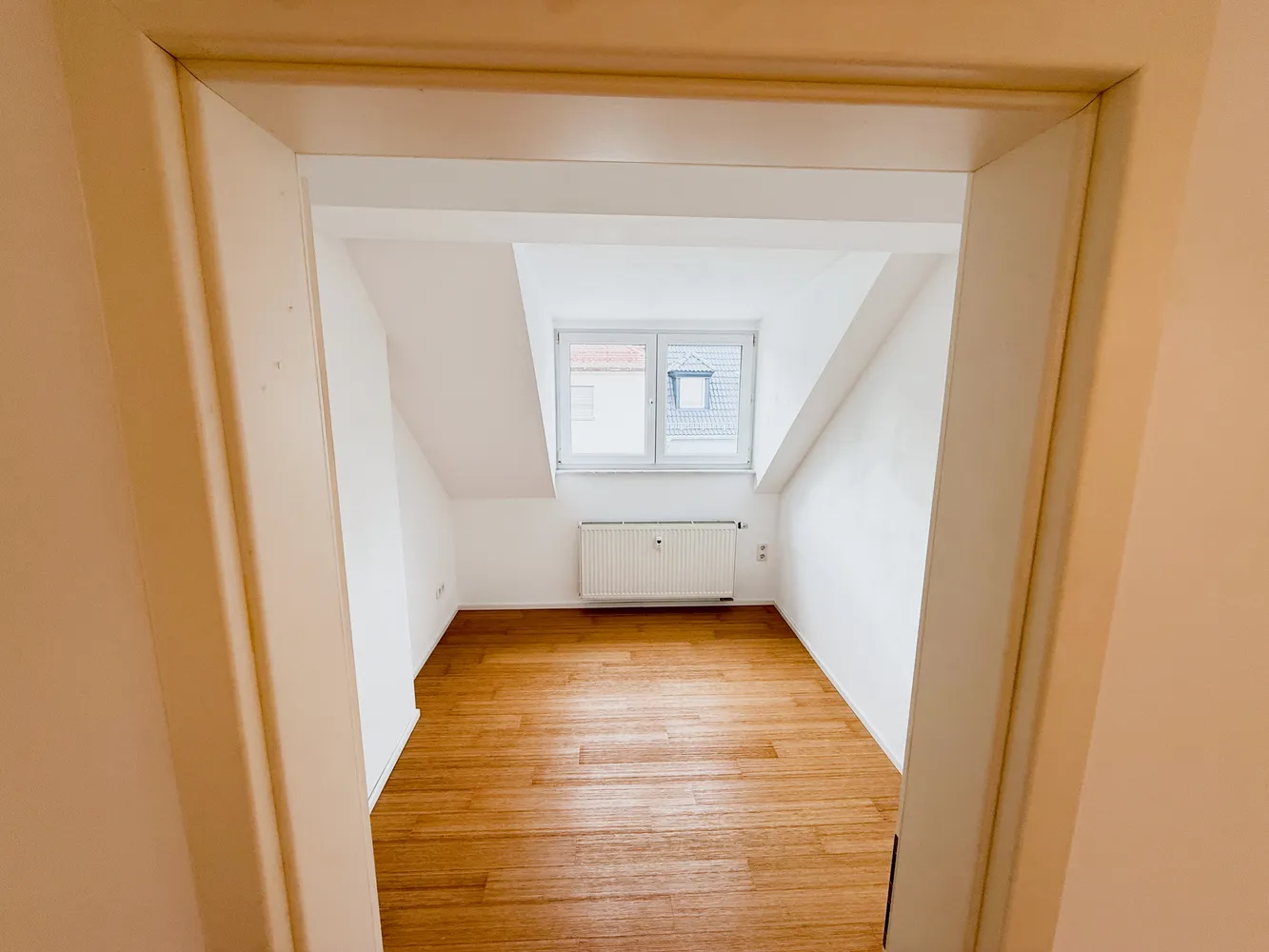 6 Zimmer Wohnung mit 146 m² in Nürnberg – Bild 4