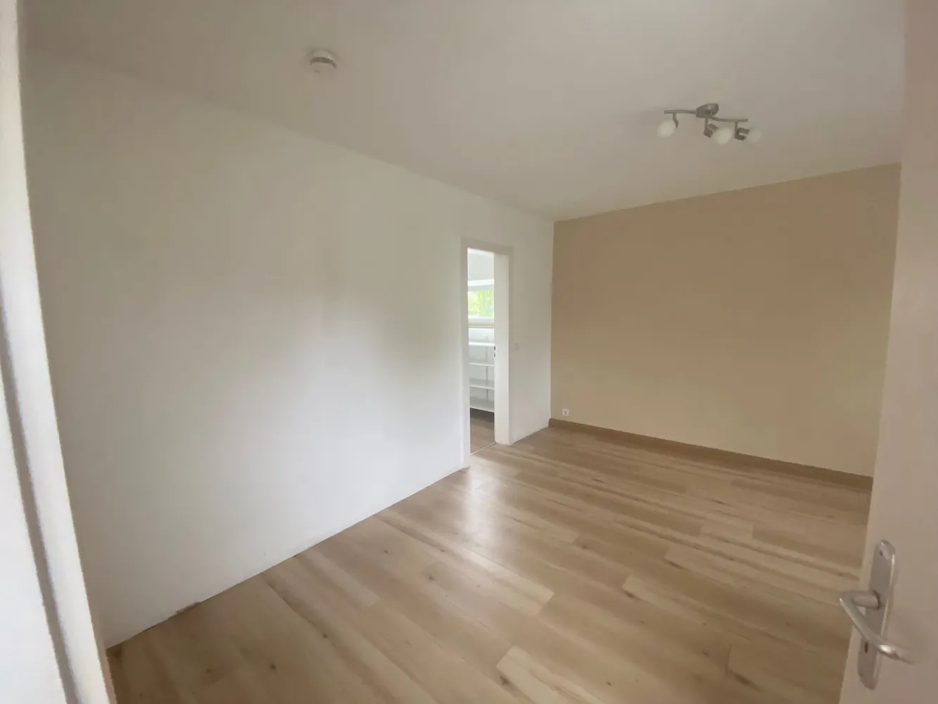 4 Zimmer Wohnung mit 100 m² in Stuttgart – Bild 4