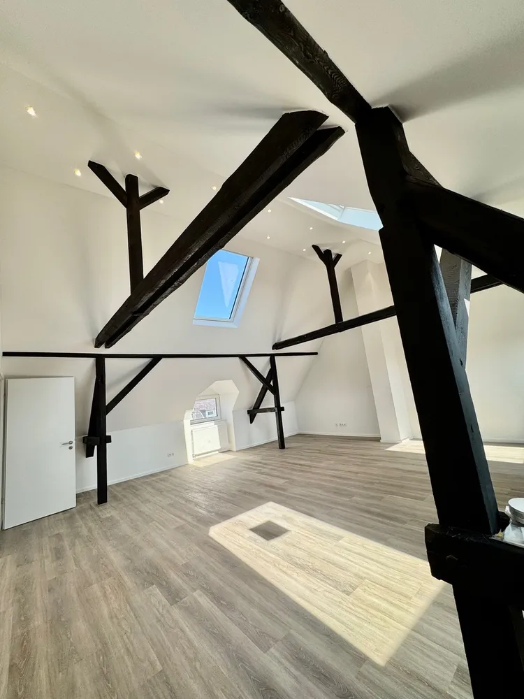 3 Zimmer Wohnung mit 107 m² in Düsseldorf – Bild 2