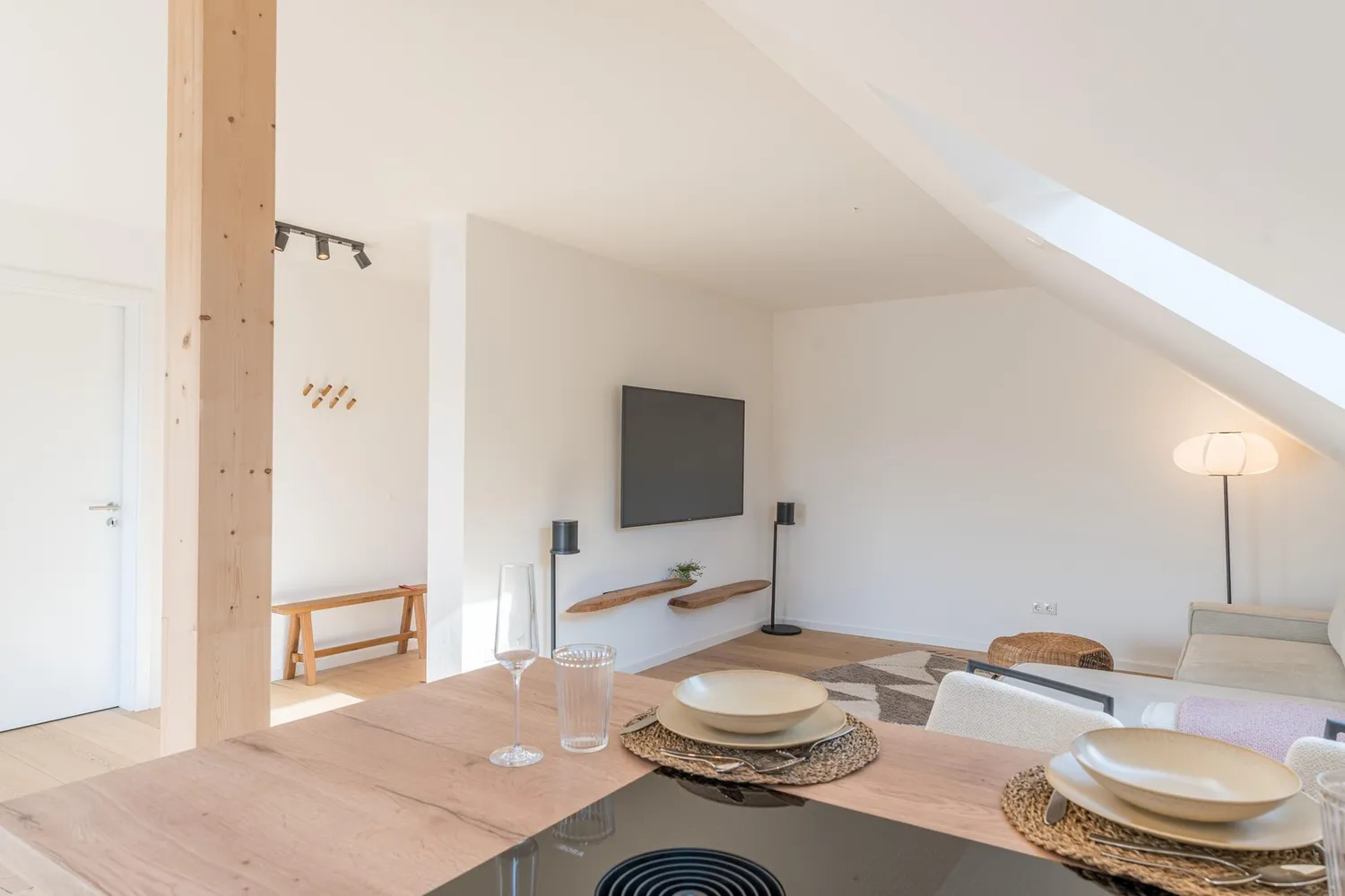 2 Zimmer Wohnung mit 65 m² in Freising – Bild 2