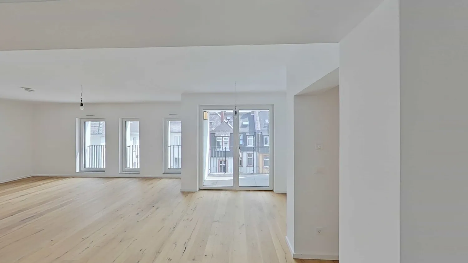 2 Zimmer Wohnung mit 91 m² in Frankfurt am Main – Bild 2