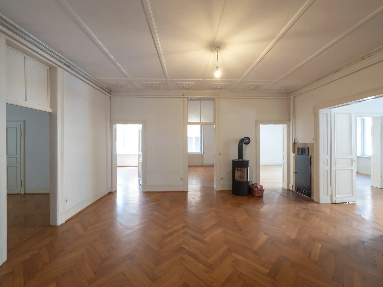 6 Zimmer Wohnung mit 230 m² in Stuttgart – Bild 3