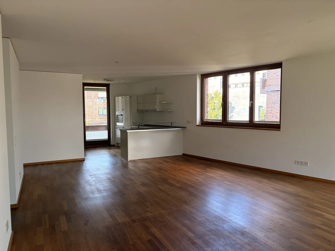 4 Zimmer Wohnung mit 122 m² in Frankfurt am Main – Bild 2