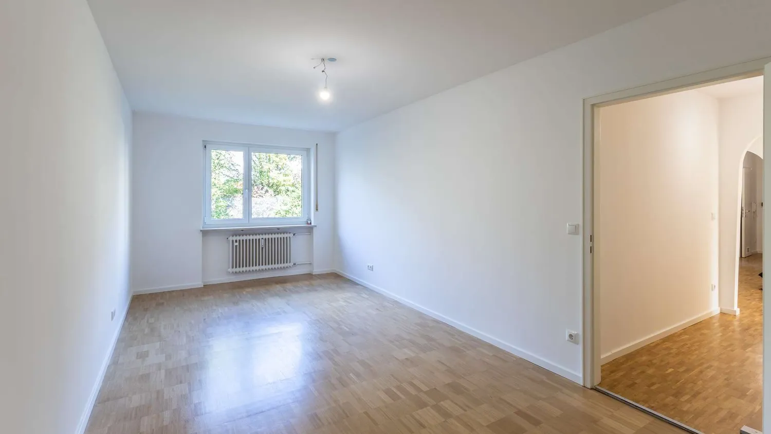4 Zimmer Wohnung mit 120 m² in München – Bild 3