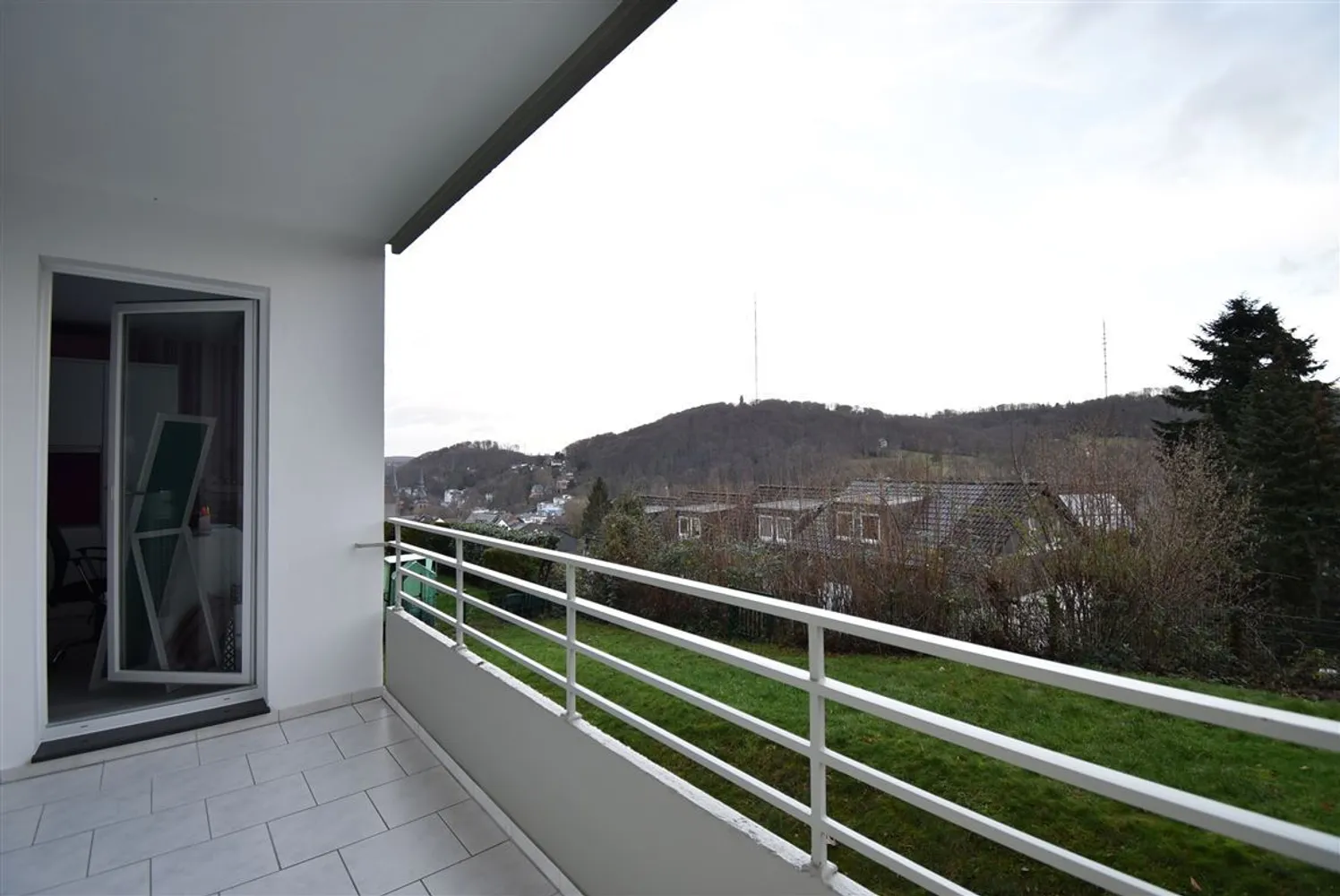 4 Zimmer Wohnung mit 161 m² in Velbert – Bild 3