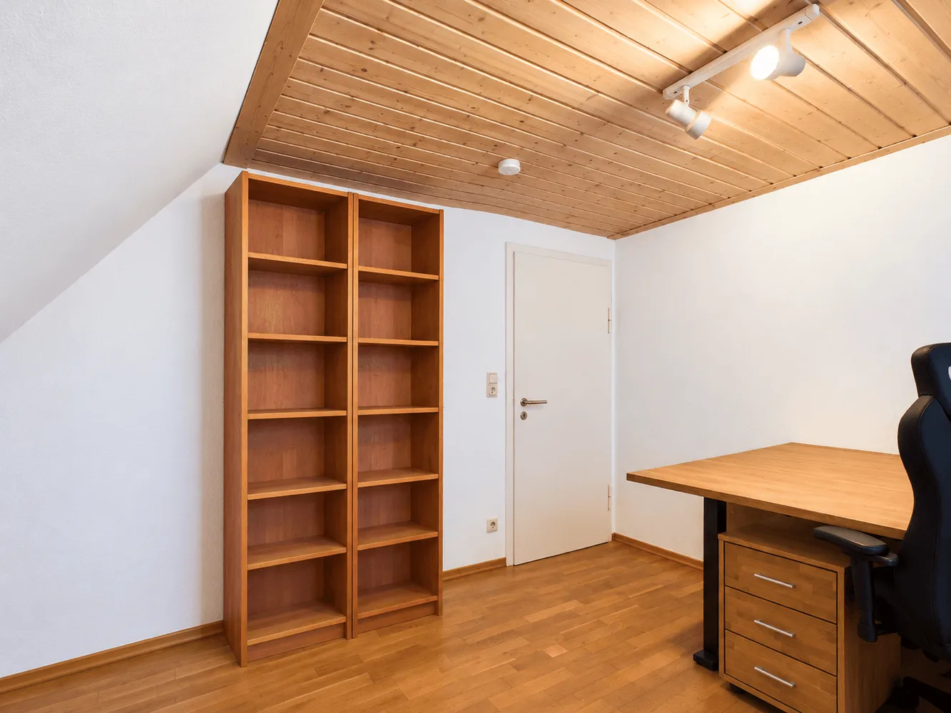 5 Zimmer Wohnung mit 108 m² in Stuttgart – Bild 2