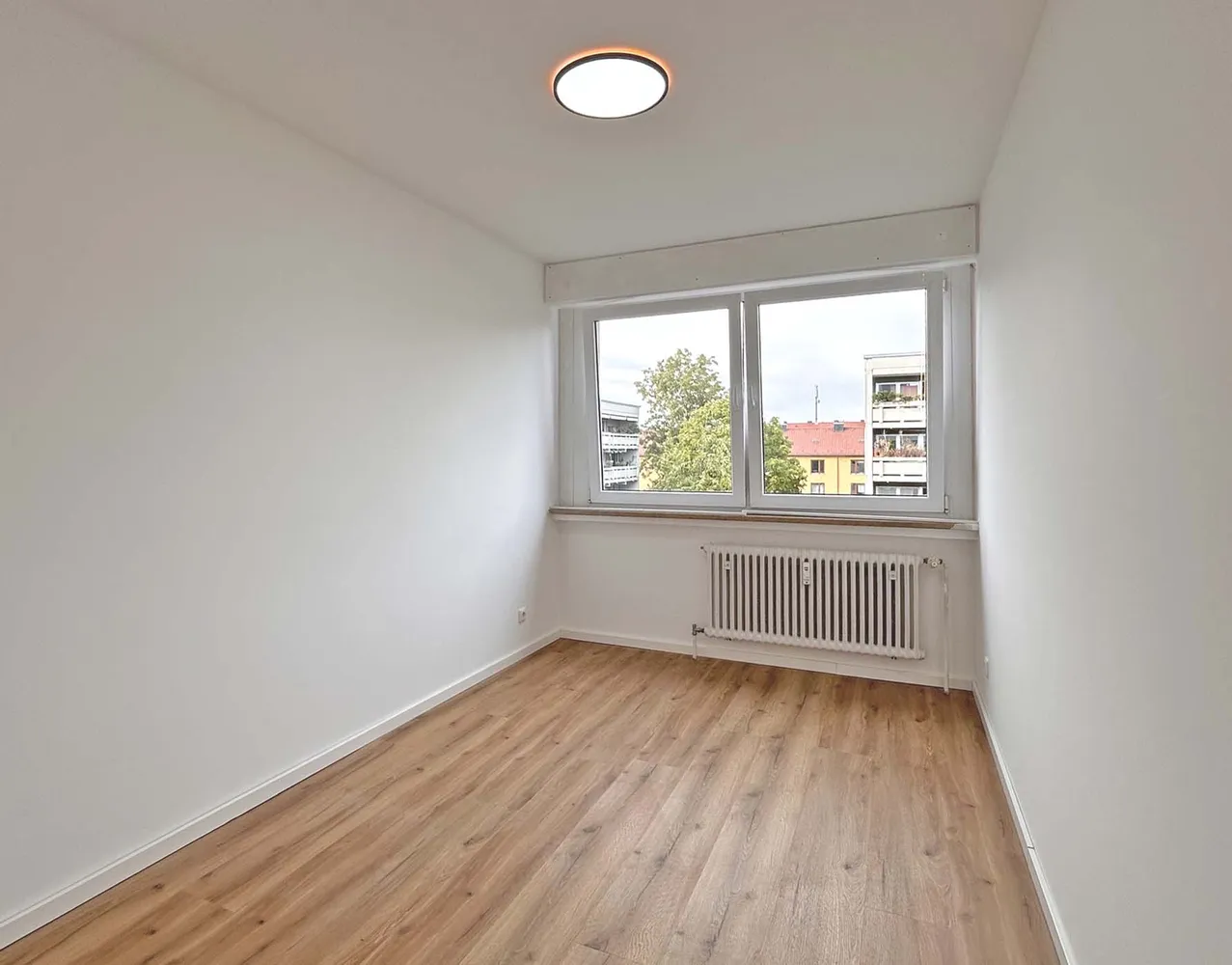 4 Zimmer Wohnung mit 94 m² in München – Bild 3
