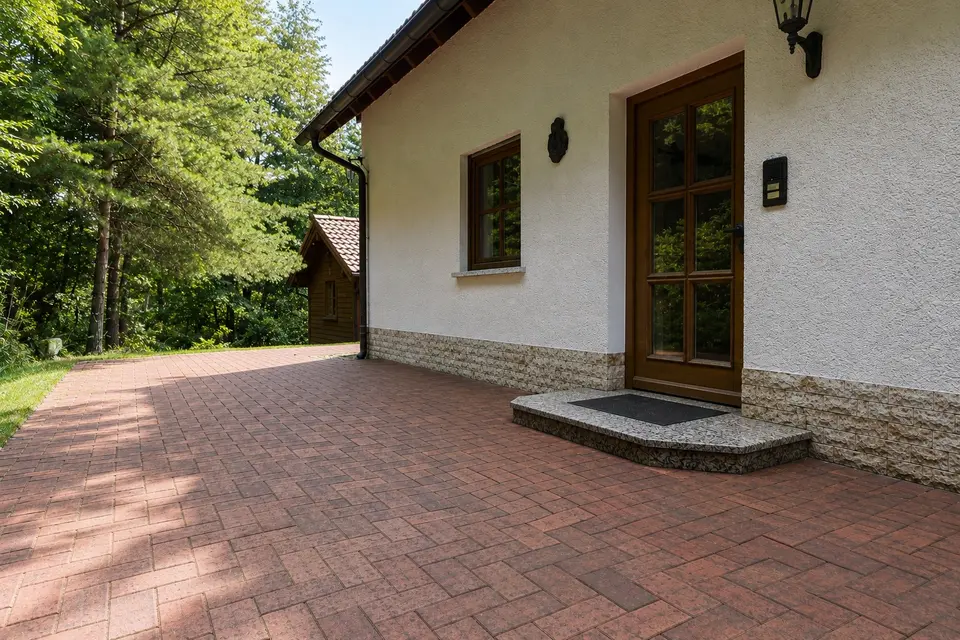 3 Zimmer Wohnung mit 113 m² in Sonneberg – Bild 4