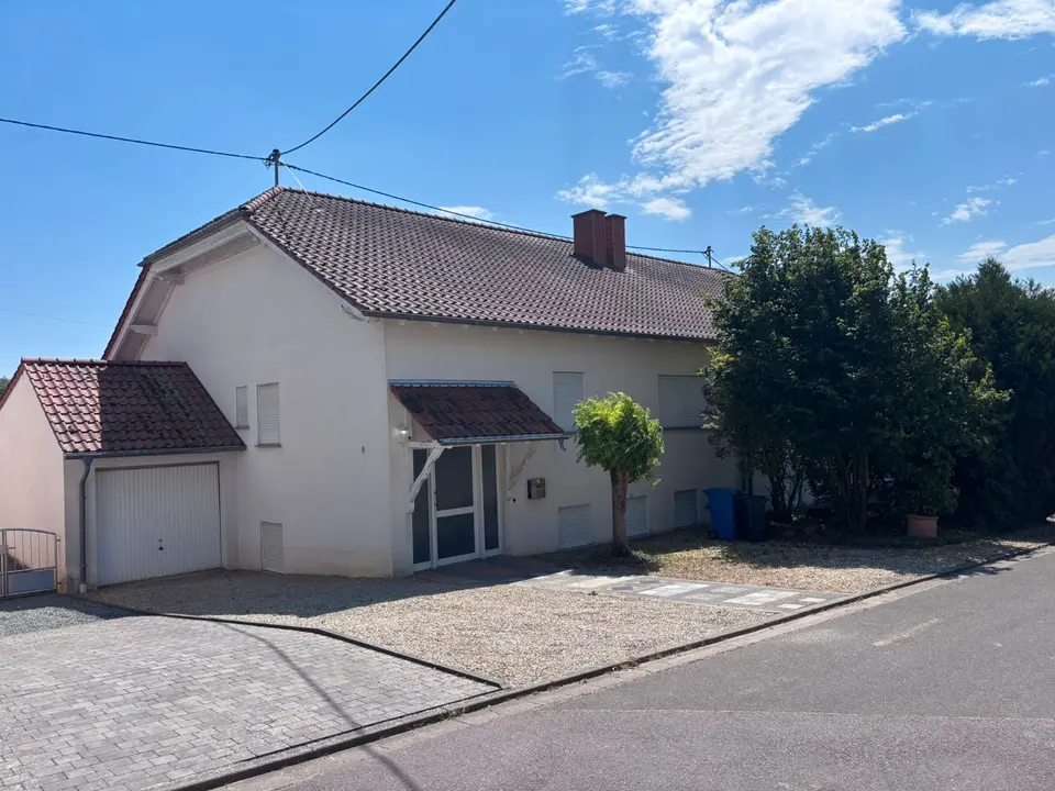 6 Zimmer Haus mit 162 m² in Saarbrücken – Bild 2