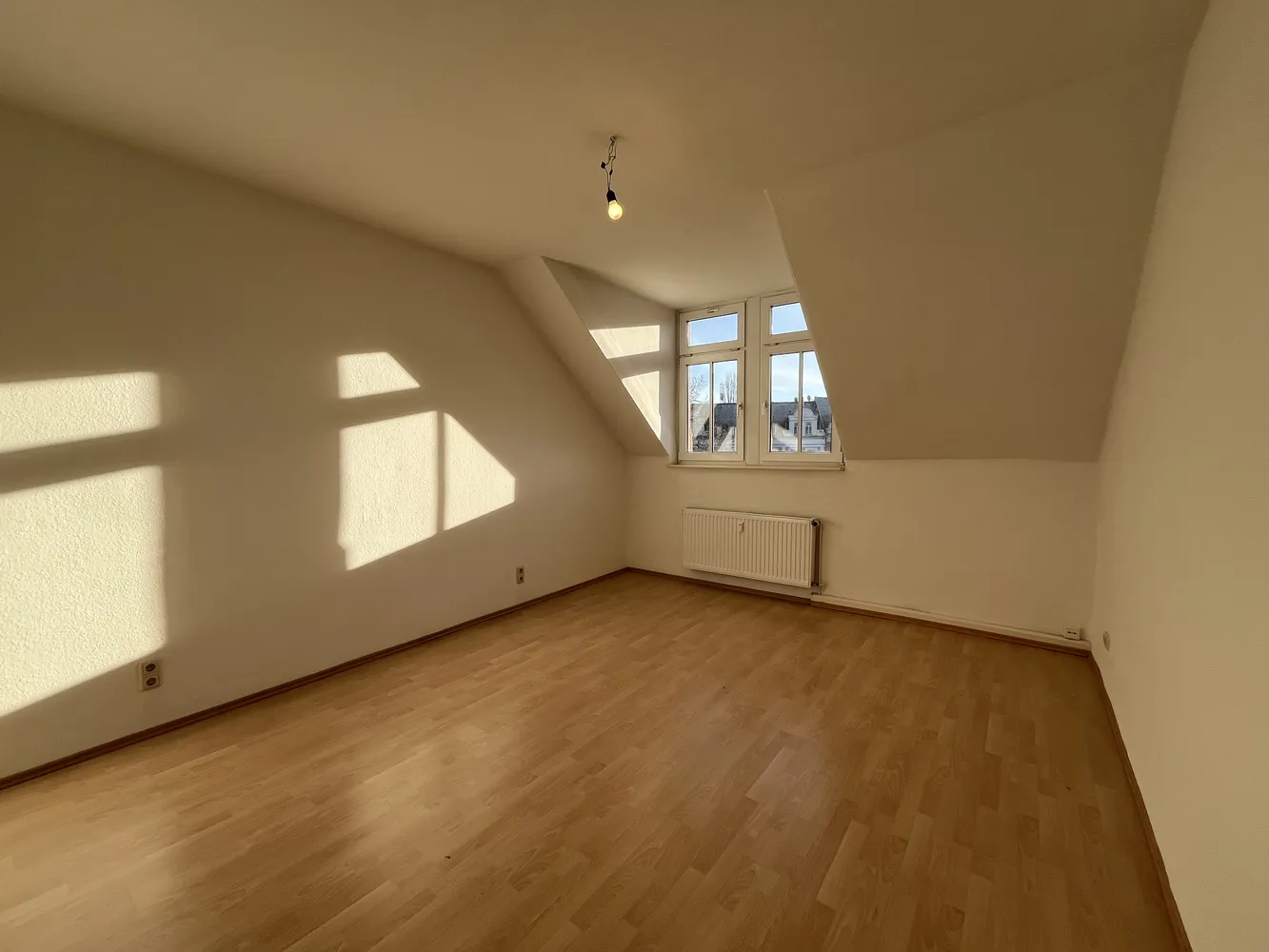 3 room apartment with 90 m² in Chemnitz – Photo 3
