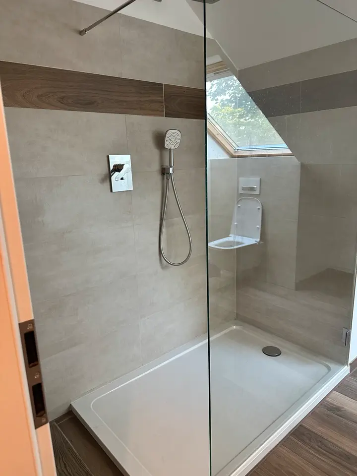 WG-Zimmer mit 166 m² in Erkrath – Bild 4