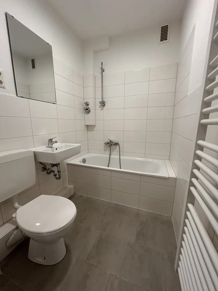 2 room apartment with 63 m² in Essen – Photo 9